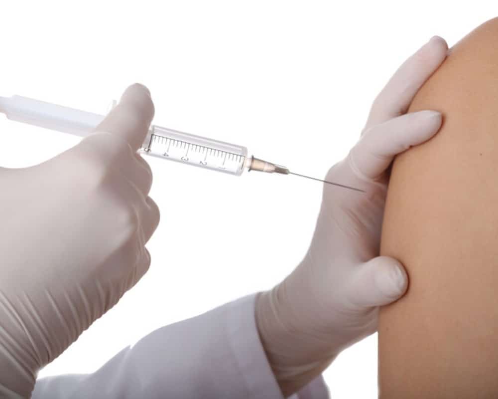 vaccine_canstockphoto14660522 1000x800