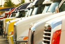 trucking_canstockphoto1663141 1000x800