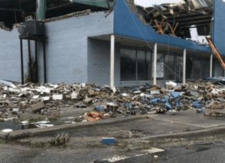 hurricane sally damage in pensacola_newsbreakdotcom 525x420