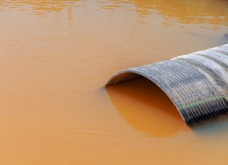 wastewater_canstockphoto14117553 1000x800