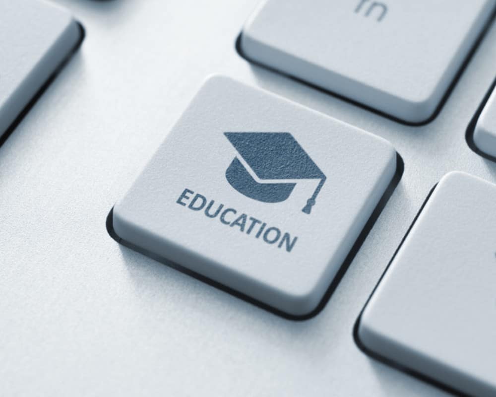 online school_canstockphoto15431770 1000x800